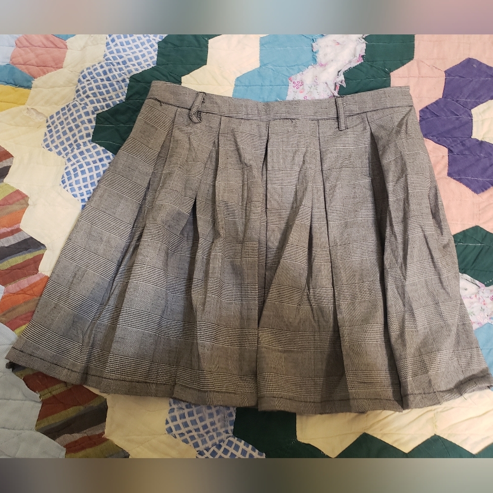 Black Grey Plaid Or Houndstooth Like Design